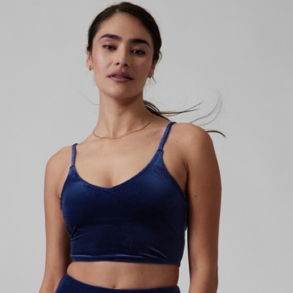 Athleta Elation V-Neck Velvet Crop